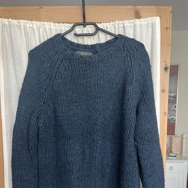 Blau/grüner Strickpulli von Zara
