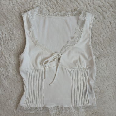 Top in pizzo bianco