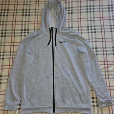 Pull Nike