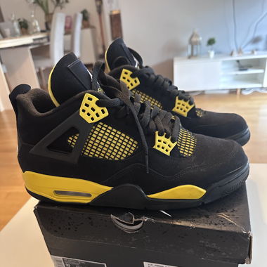 Jordan rétro 4