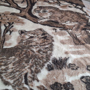 Couverture moutons  1m45 large et 1m90 de haut 