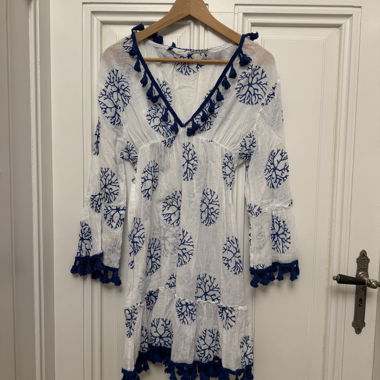 White beach dress with blue prints