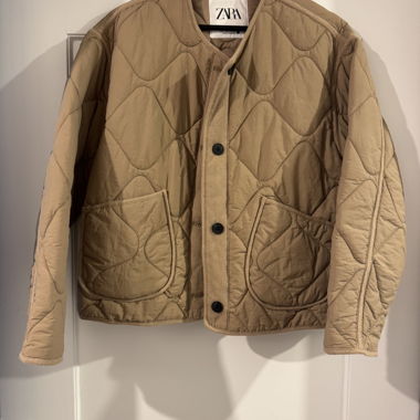 ZARA Steppjacke beige