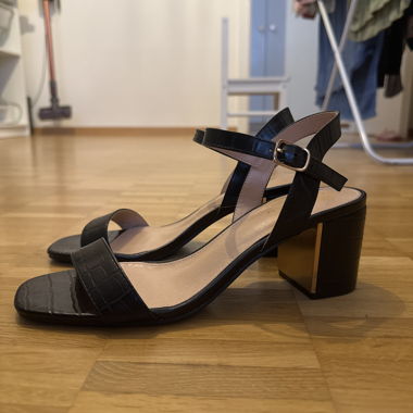 Heeled sandals