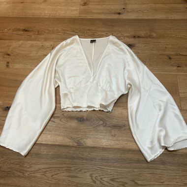 Bluse mit weiten Ärmeln 