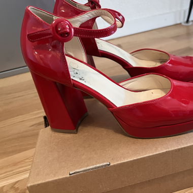 Scarpe rosse n. 39
