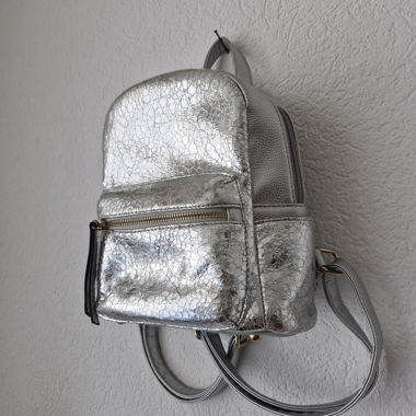 Petit sac à dos argenté