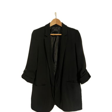 Eleganter schwarzer Zara-Blazer mit 3/4 Ärmeln