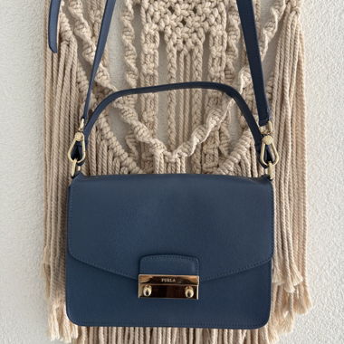 Borsa a tracolla Furla in pelle blu