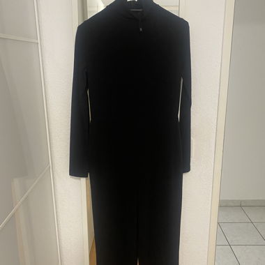 Schwarzer Jumpsuit