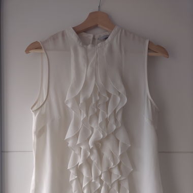 Weisse Bluse mit Rüschen, Grösse 38