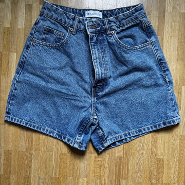 Short in jeans Zara