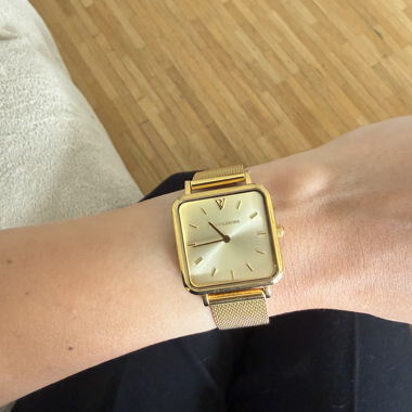 Montre carrée dorée Paul Valentine