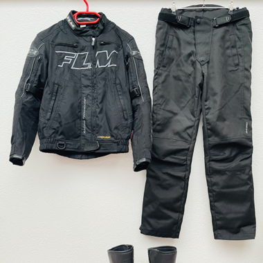 Motorradjacke,Hose und Stiefel