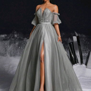 Robe de soirée grise avec fente
