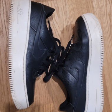 Nike Air Force 1 Sage, basse nere