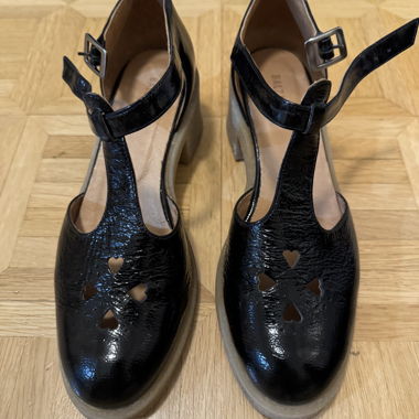 Sandales Balzac Paris Rosie cuir verni noir