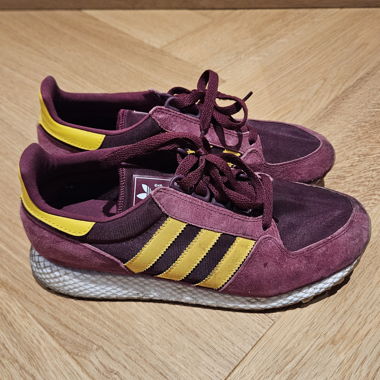 Adidas Sneakers