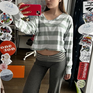Maglia crop a manica lunga a righe, off shoulder