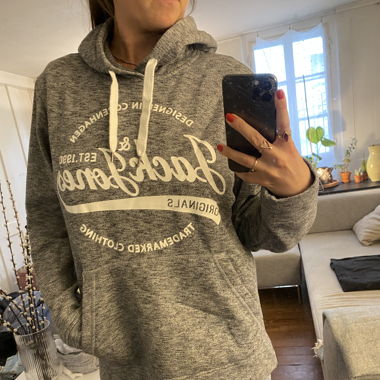 grauer Kapuzenpulli von Jack & Jones