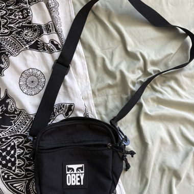 Sac bandouliere OBEY noir