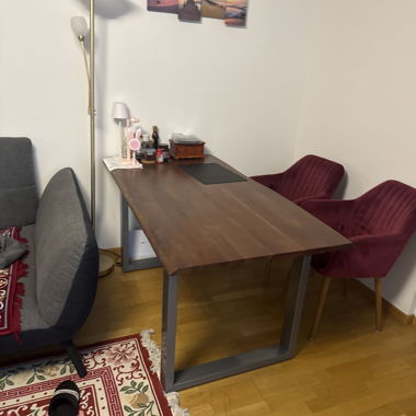 Oak table with 3 chairs