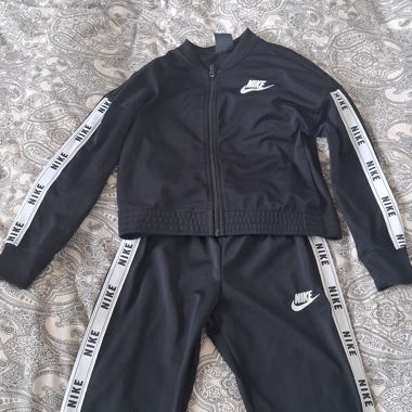 Tuta Nike nera per bambini