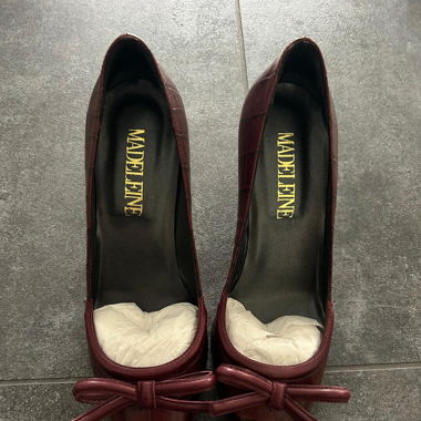 Escarpins bordeaux crocodile 