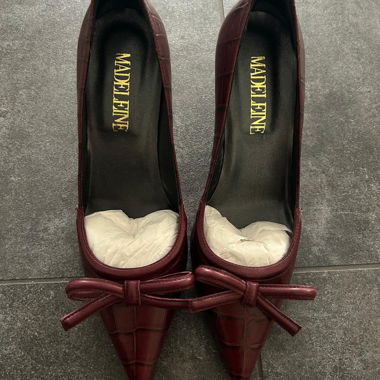 Escarpins bordeaux crocodile 