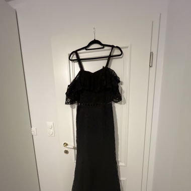 Schwarzes Abendkleid