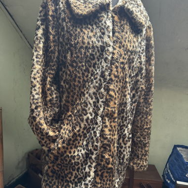 Cappotto Teddy con motivo leopardo S-L