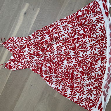 Abito estivo rosso e bianco