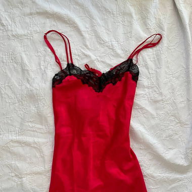 RED LACE HEM SLIP DRESS 