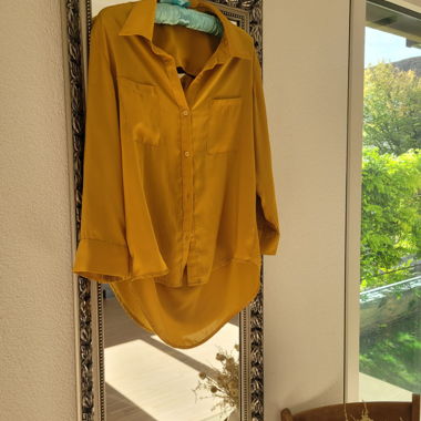 "I bring the sunshine" Yellow Blouse