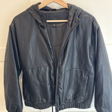Giacca con cappuccio nera Zara