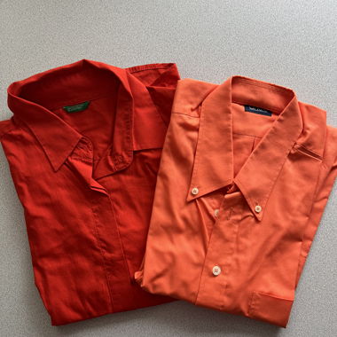 2 chemises rouge/orange
