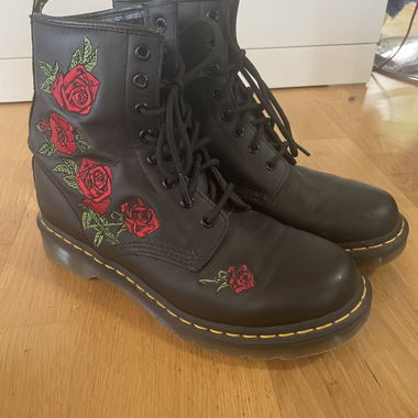 Dr Martens with embroidered roses