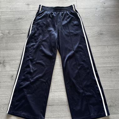 Training blu navy con bande bianche