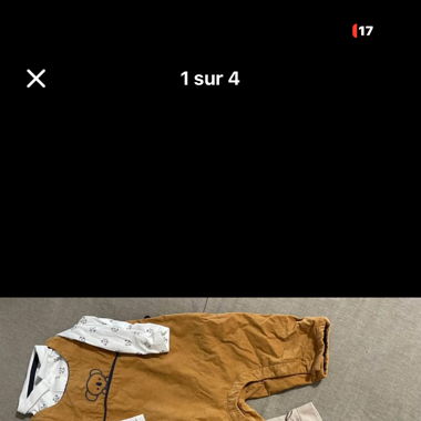 Lot de vêtements de bébé 
