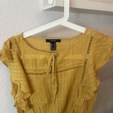 Gelbes Sommershirt