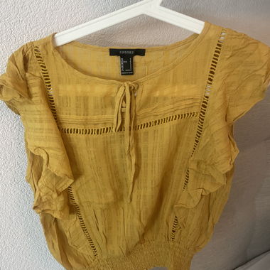 Gelbes Sommershirt