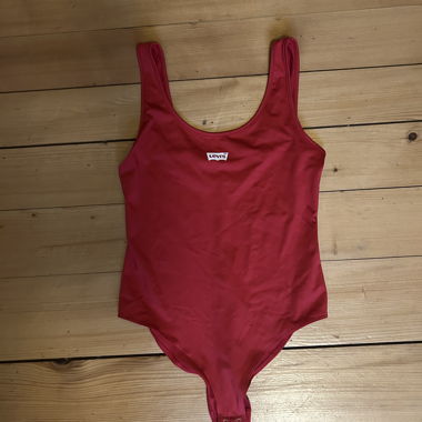 Levis Body