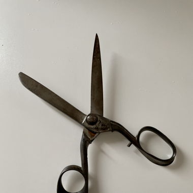 Antike Schere aus Eisen