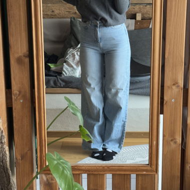 Light blue wide leg High-Waist-Jeans 