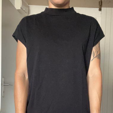 Schwarzes Weekday T-Shirt