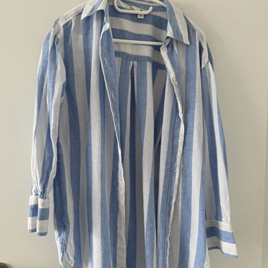 Chemise rayée bleue et blanche