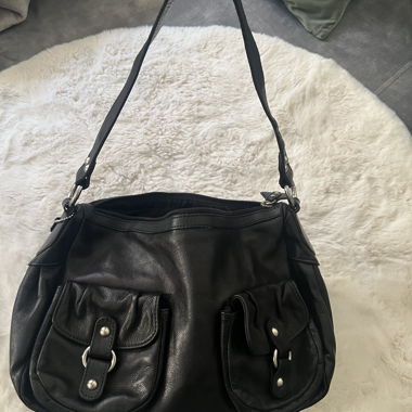 Sac à bandoulière en cuir noir