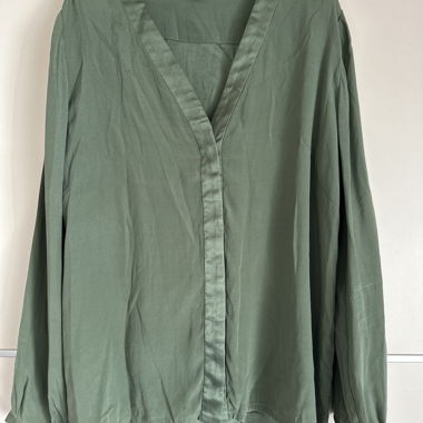Camicia in seta verde