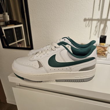 Chaussures Nike pointure 40