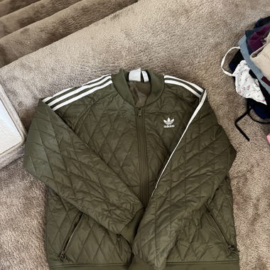 Neue Adidas Jacke